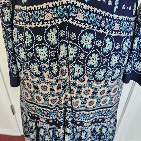 Eliza J. Dress with Bell Sleeve A line Jersey dress size 6.* - Picture 9 of 10